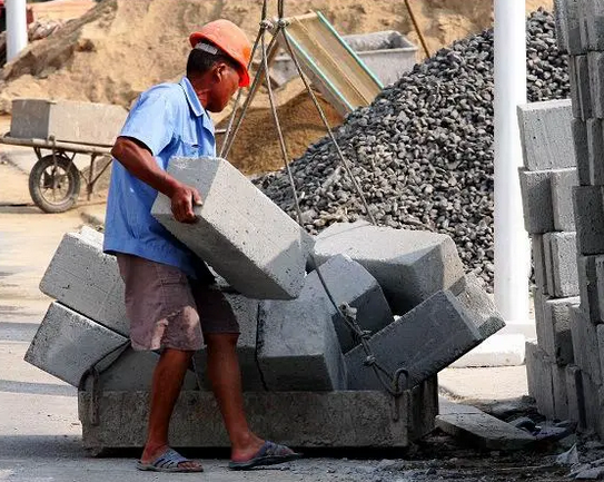 工地招小工260一天?薪资待遇与工作内容一览无余